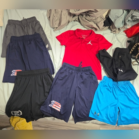 Boy's Lot Mainly Shorts Size Xs And Small Under Armour, NB, Jordan - Picture 2 of 11